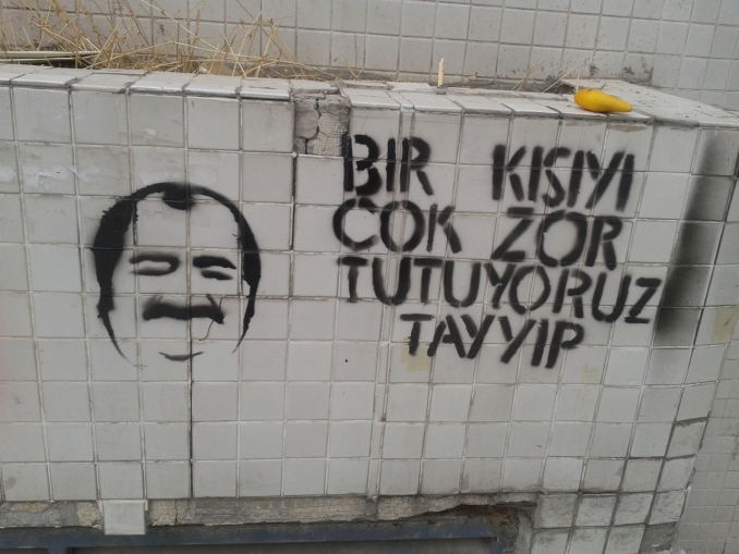sadece türkiye'de görülebilecek duvar yazıları